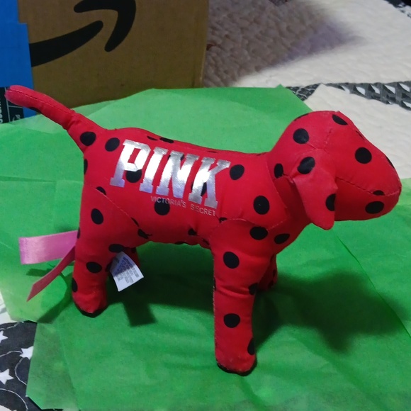 Adorable polka dot vs puppy!🐶! - Picture 2 of 5